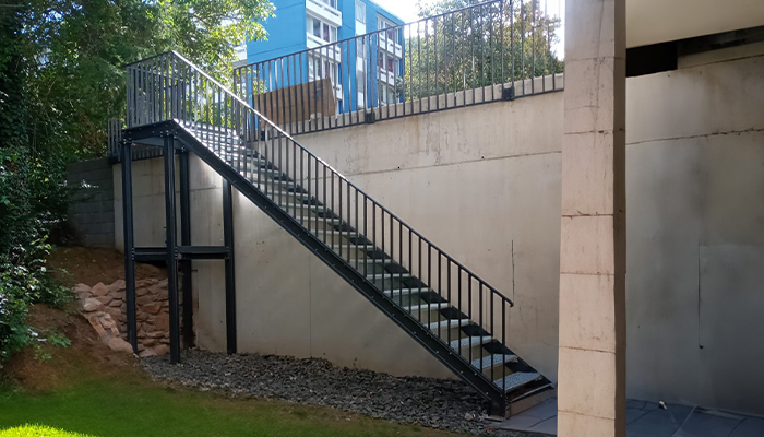 Geländer und Treppen
